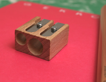 【メーカー廃番】2穴鉛筆削り木製 　月光荘