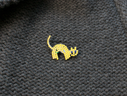 【取扱終了】【期間限定】ラインストーンのブローチ　猫　の商品写真