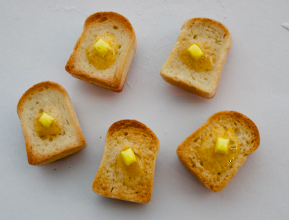 【取扱終了】ブローチ（トースト／目玉焼きトースト／バタートースト／イチゴジャムトースト）の商品写真