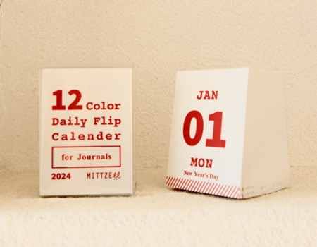 【取扱終了】12 color Daily Flip Calendar for journals 2024
