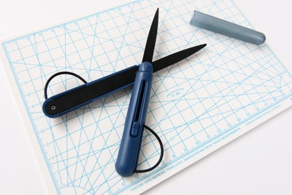 ペン型ハサミ　ペンカットプレミアムの商品写真