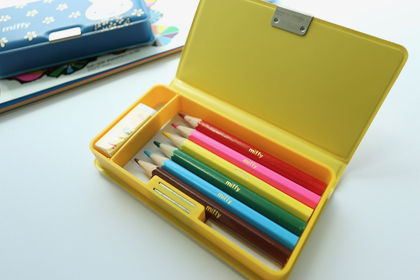 miffy ミニ筆入れ色鉛筆セットの商品写真