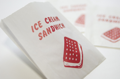 アメリカ アイスクリームサンドイッチの袋の商品写真