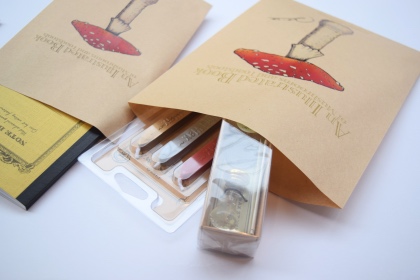 キノコ図鑑シリーズ2 アンティークきのこ図鑑のラッピング袋の商品写真